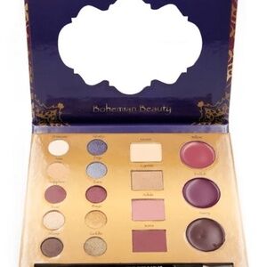 Aulora Palette